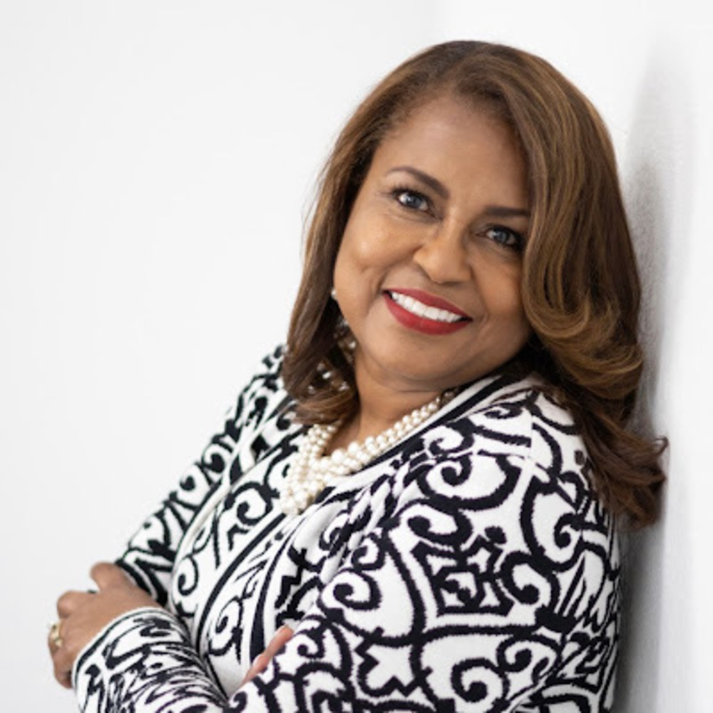 Meet your Posher, Winona